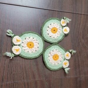 Green And White Crochet Owl Hot Pad